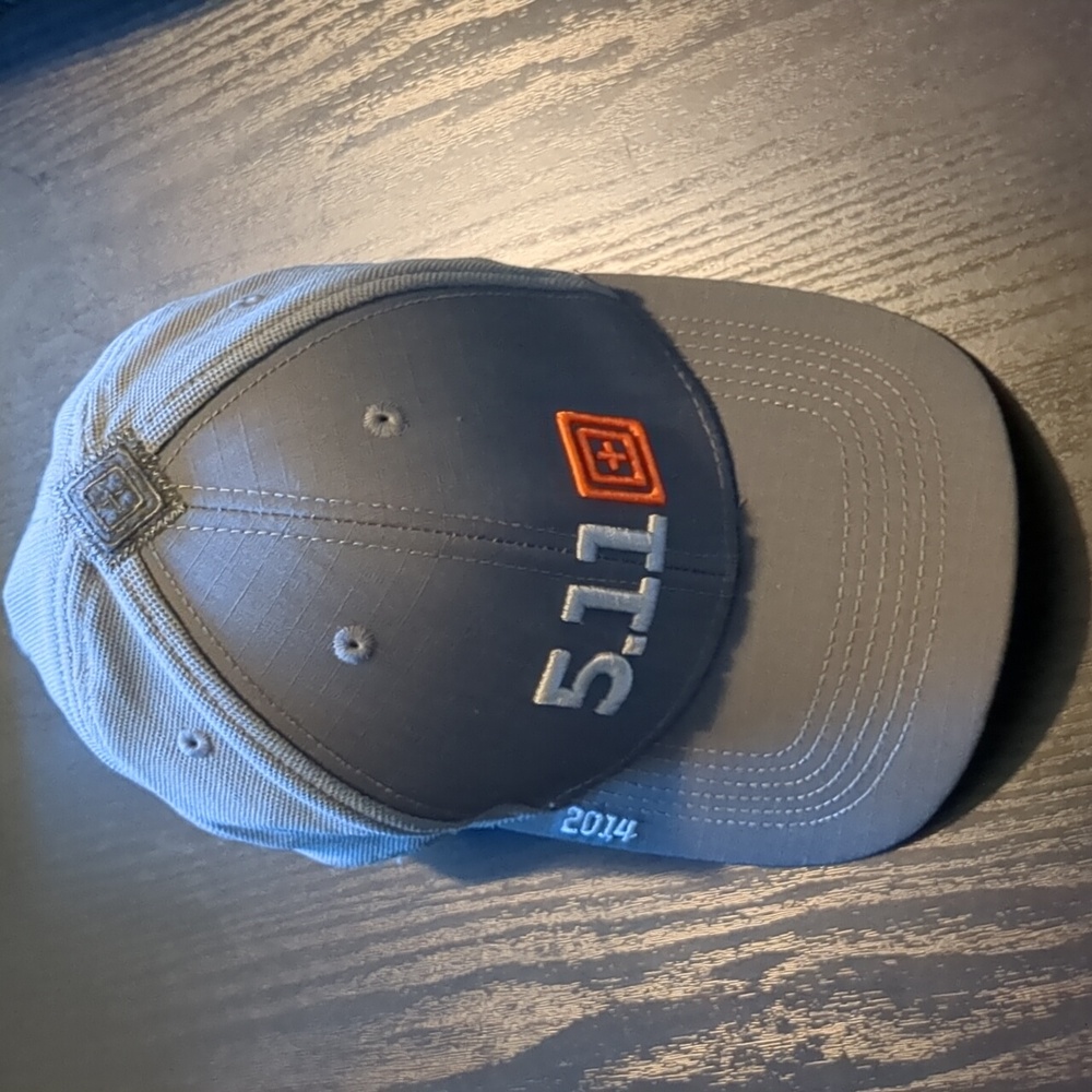 Brand new 5.11 adjustable baseball hat. 2014 marked.